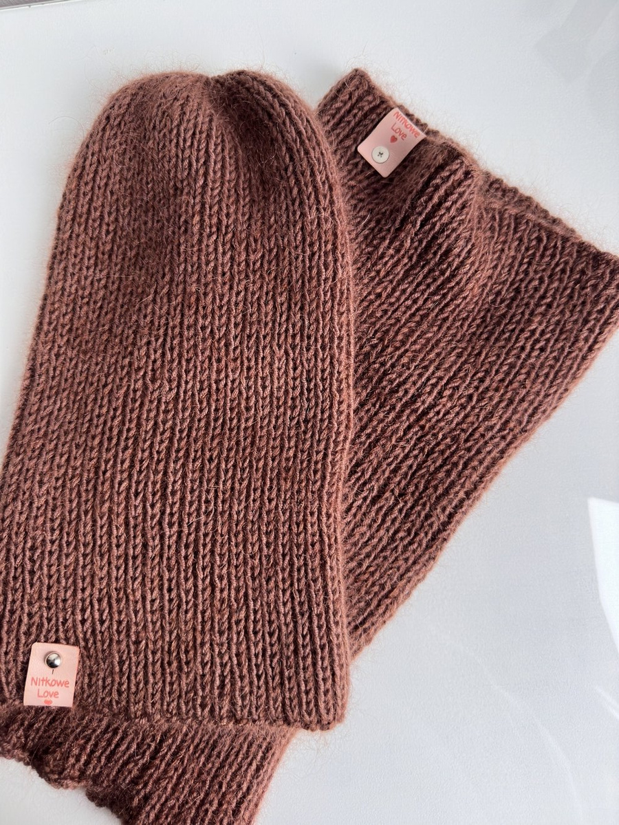 Ręcznie robiony KOMIN 100% Baby Merino plus moher i jedwab 52/35 Czekolada mleczna 35 cm długości