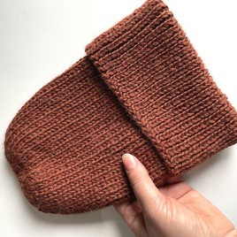 KIARA Mütze mit Umschlag 100% Alpaka 9025 Nussbraun