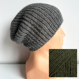 KIARA Beanie-Mütze ohne Umschlag 100% Alpaka 7895 Dunkelgrün