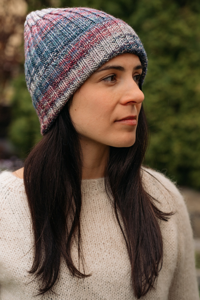NELLI – ręcznie robiona czapka merino beanie 43 Morwa zimowa