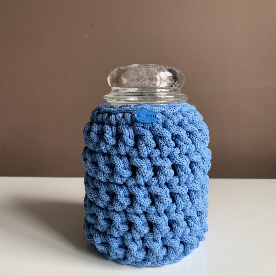 Ręcznie robiony Sweterek na świecę ze sznurka bawełnianego 480 Niebieski