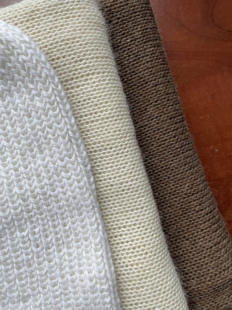 Chusta gładka, symetryczna, 100% Alpaka 607 Jasny Brąz