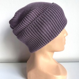VARELLA – czapka beanie z wełny merino 100% Baby Merino 40 Ametyst, jesienno-zimowa