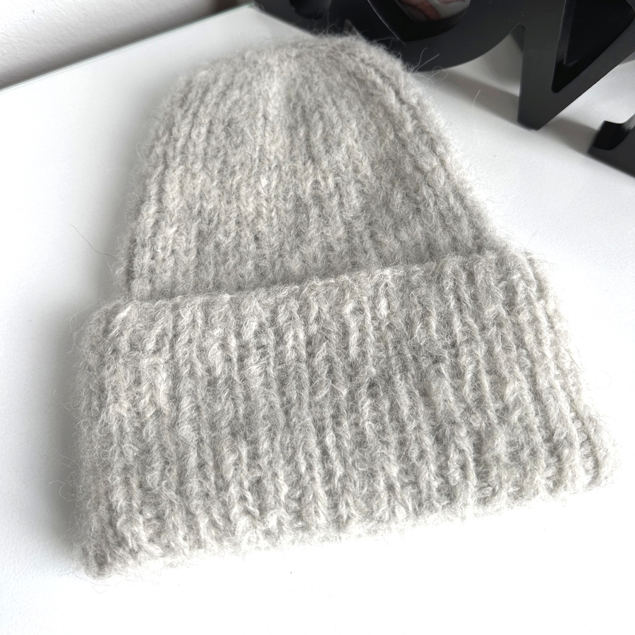 WATA CUKROWA – czapka damska z alpaki z merynosem 03 perłowy szary