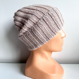 Wywijana czapka merino HELLI 100% Baby Merino 59 pszeniczny