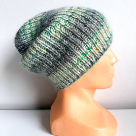 Handmade Czapka damska AUREA 100% Baby Merino plus moher i jedwab 03/29 Wanilia