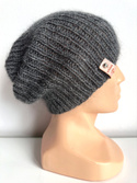 Handgemachte Damenmütze AUREA 100% Baby Merino plus Mohair und Seide 20/22 Dunkelgrau