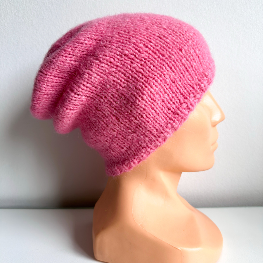 Ciepła czapka ręcznie robiona CHMURKA Alpaka 53 lody truskawkowe