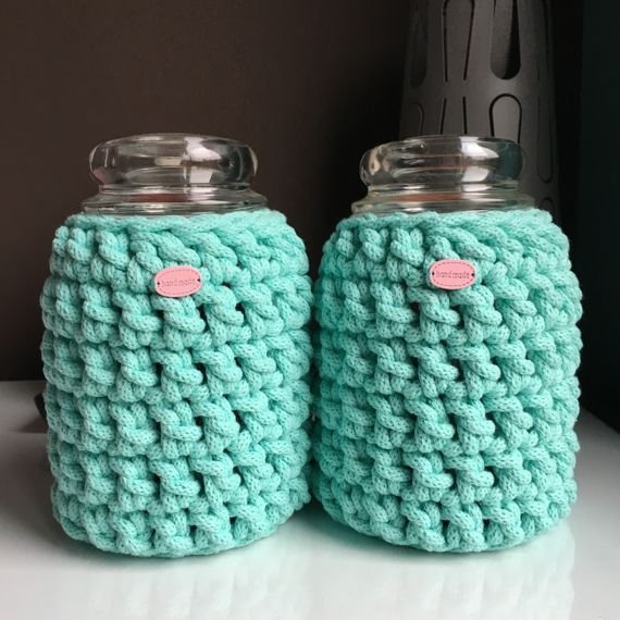 Ręcznie robiony Sweterek na świecę ze sznurka bawełnianego 600 miętowy