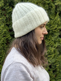 Ręcznie robiona czapka beanie MIRA 100% Merino plus moher i jedwab 01 Ecru