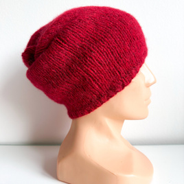 CHMURKA Beanie-Mütze aus Alpaka 44 karminowy