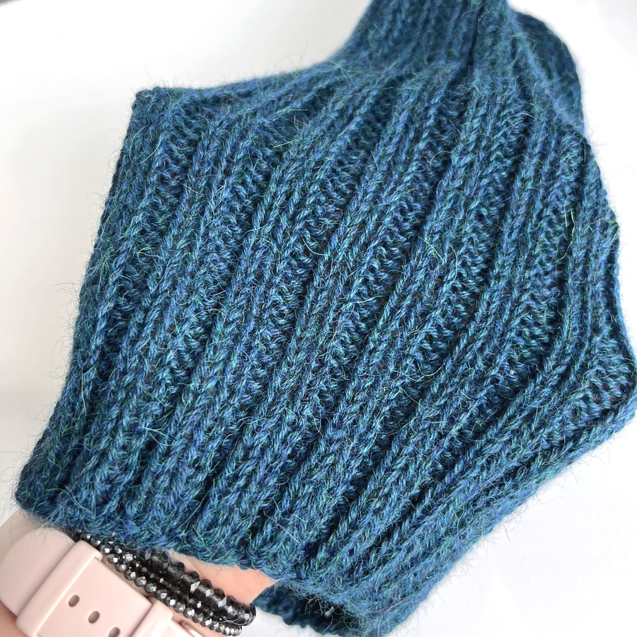 Ręcznie robiona Czapka LAURIN 100% Alpaka 7240 Niebieski Petrol