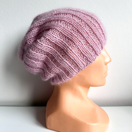 MARGARET – czapka beanie z alpaki + moher i jedwab ręcznie robiona 3112/36 Różowy z nutką beżu