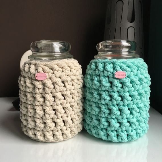 Ręcznie robiony Sweterek na świecę ze sznurka bawełnianego 600 miętowy