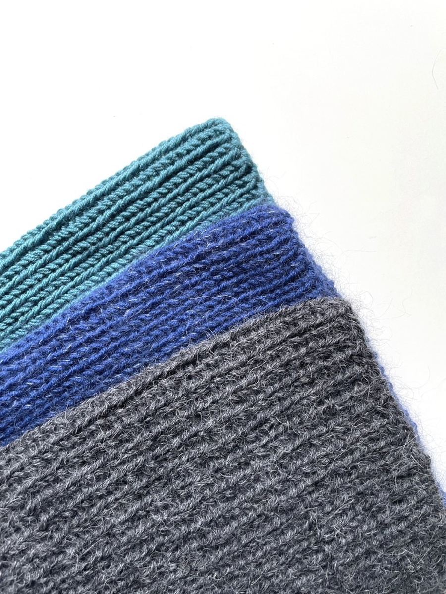 Handmade women’s hat AUREA 100% baby merino plus mohair and silk 30/28 Blue