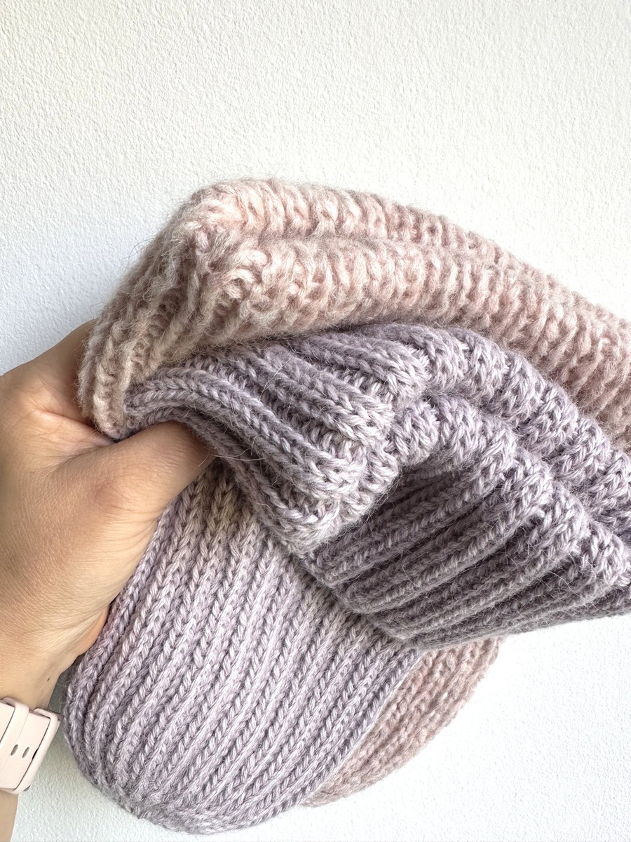 Ciepła czapka ręcznie robiona wywijana CHMURKA Alpaka 33 Różowy Piasek