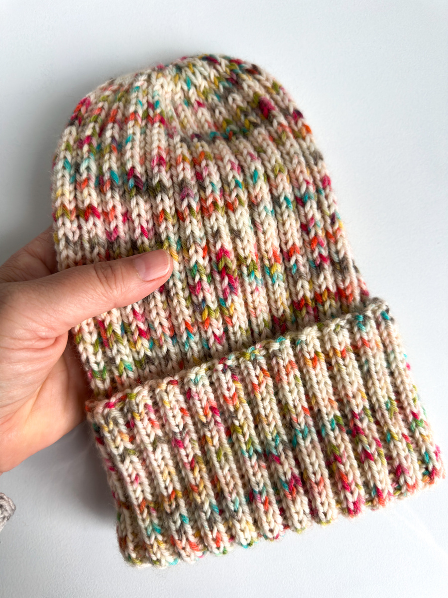 Wywijana czapka merino HELLI 100% Baby Merino 32 Turkusowy