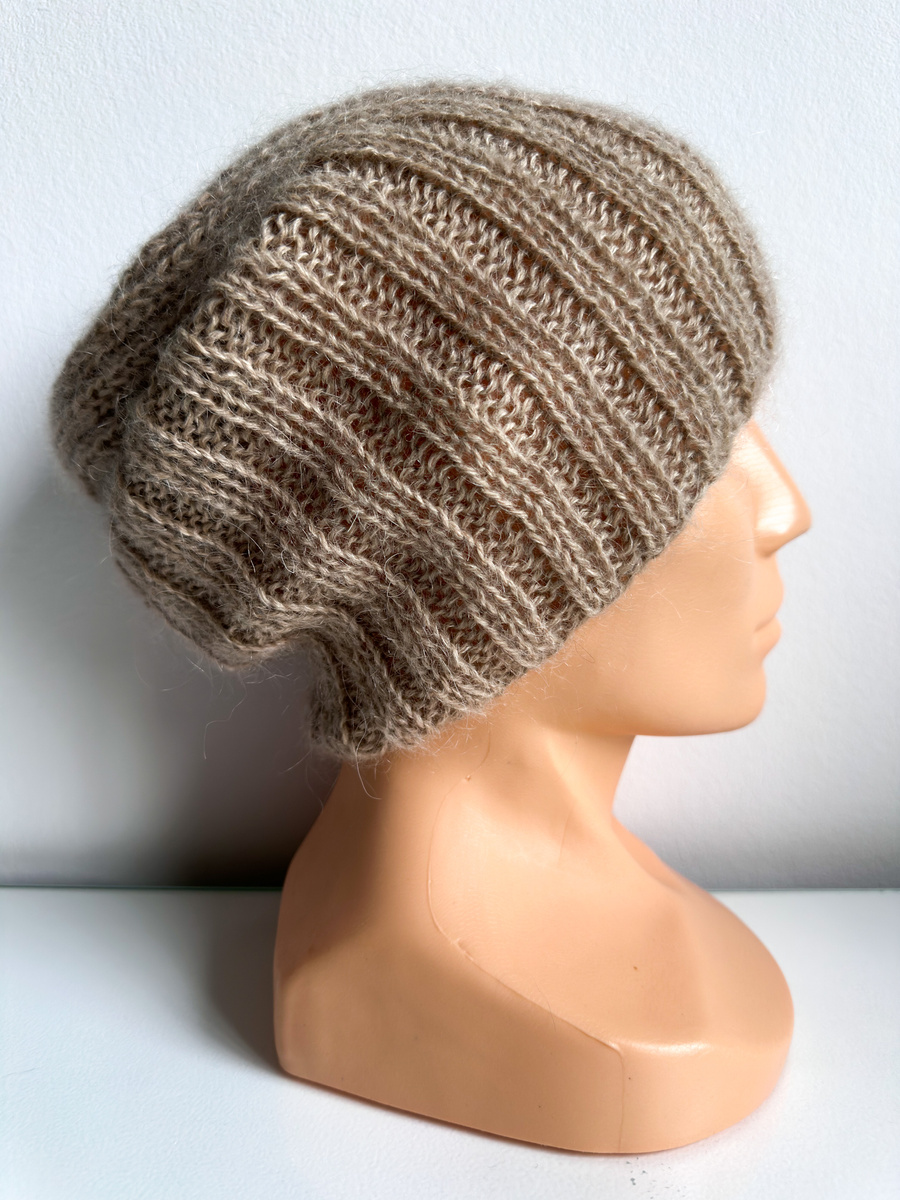 Ręcznie robiona Czapka MARGARET 100% Alpaka plus nitka moher z jedwabiem 2020/54 Piaskowy jasny