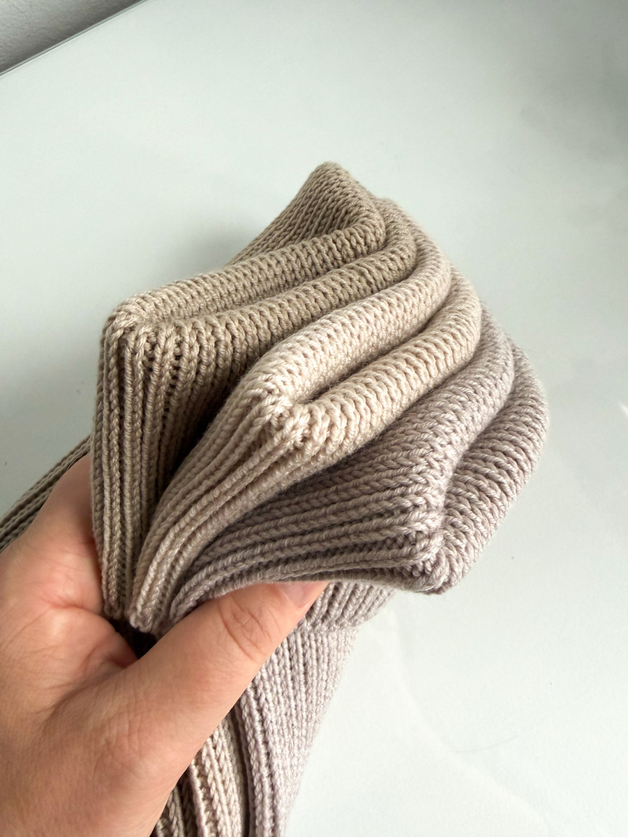 VARELLA – czapka beanie z wełny merino 100% baby merino 64 jasny dąb zimowa unisex