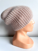 Handgemachte Damenmütze AUREA 100% Baby Merino plus Mohair und Seide 59/56 Marzipan
