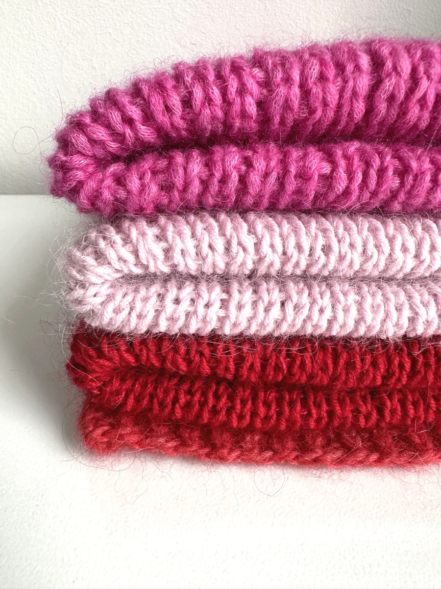 Ręcznie robiona czapka beanie AUREA 100% Baby Merino plus moher i jedwab 16/14 Czerwony