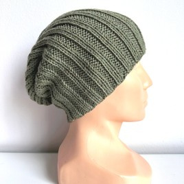 HELLI – czapka zimowa damska z wełny merino 100% Baby Merino 38 Oliwka