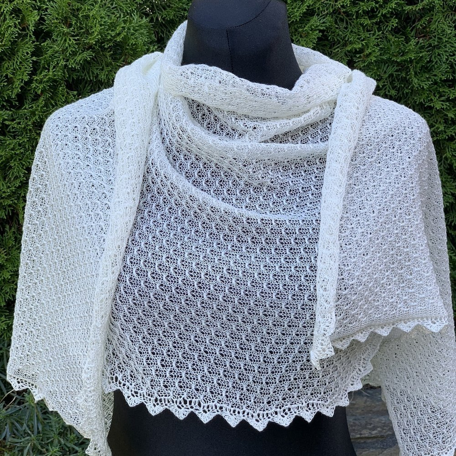 Elegancki, delikatny szal ślubny Nitkowe Love ecru 52x190 cm