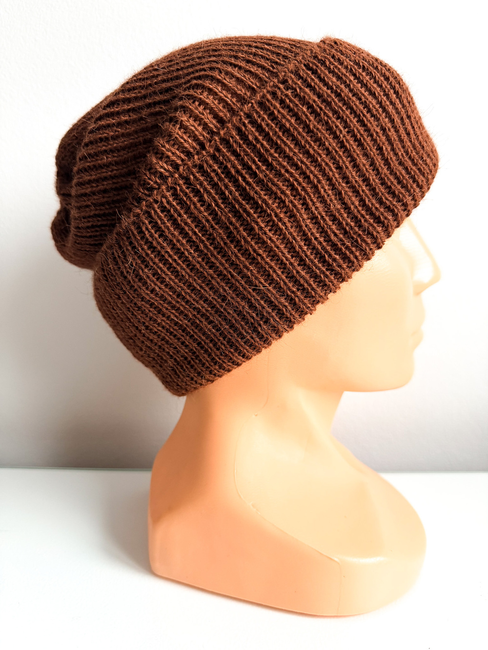 Czapka wywijana HELEN 100% Alpaka miedziany brąz - widok z przodu