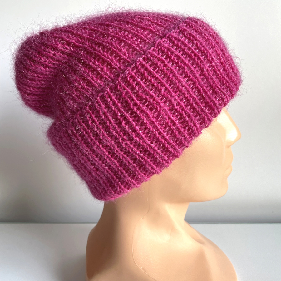 Ręcznie robiona czapka beanie AUREA 100% Baby Merino plus moher i jedwab 08/13 Fuksja