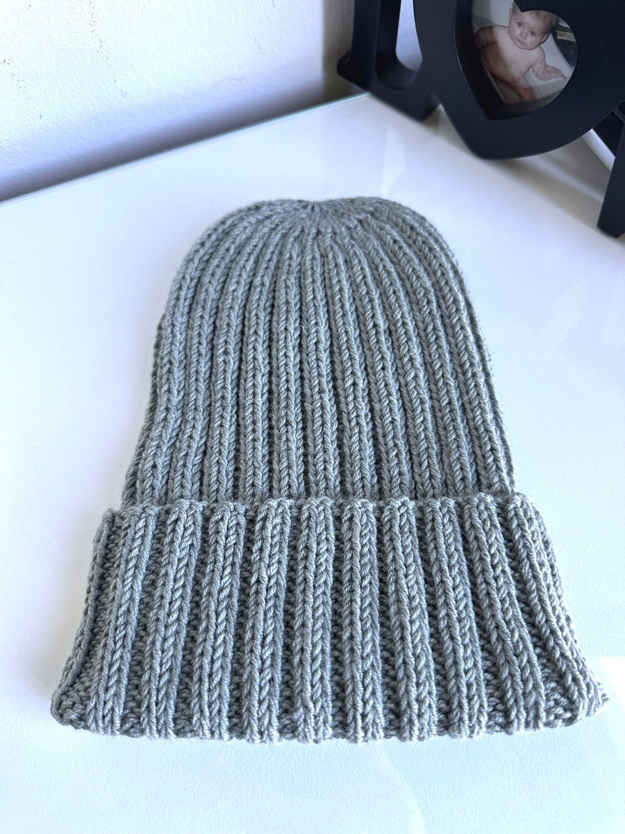 Wywijana czapka merino HELLI 100% Baby Merino 50 Zielona Szałwia