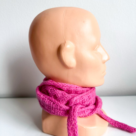 Słodki szalik, apaszka z merynosa Nitkowe Love 22 Magenta