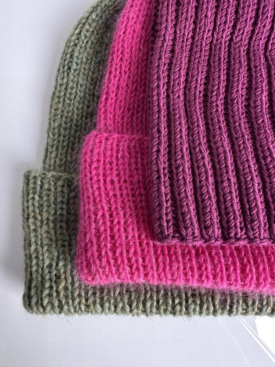 HELLI – czapka zimowa damska z wełny merino 100% Baby Merino 34 Wrzos beanie