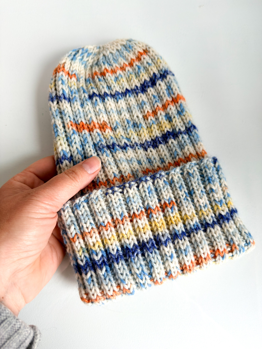 Wywijana czapka merino HELLI 100% Baby Merino 32 Turkusowy