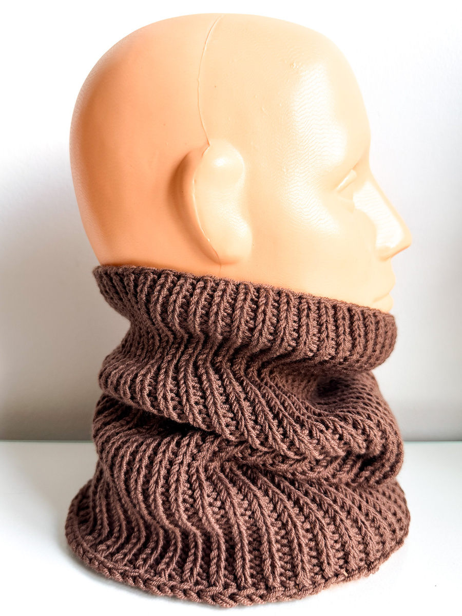 Ręcznie robiony KOMIN NANA 100% Baby Merino 52 Czekolada
