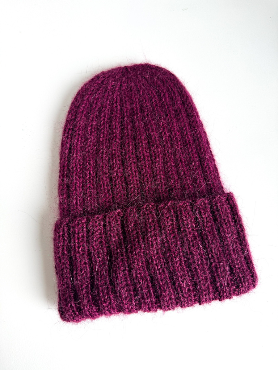 MARGARET Handgemachte Mütze Alpaka + Mohair und Seide 9045 Rubinowy