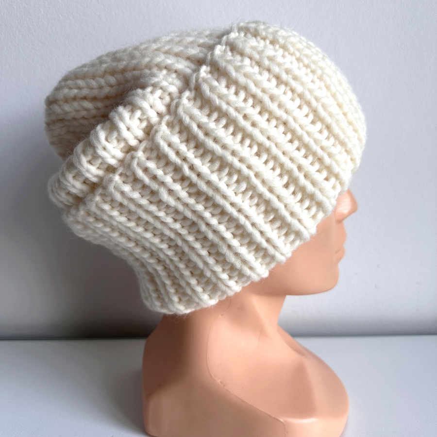 Ręcznie robiona czapka wywijana JANKA 100% Wełna owcza 01 ecru