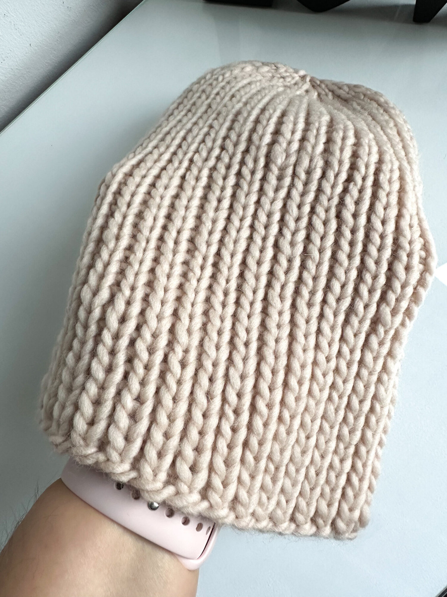 JANKA – gruba czapka zimowa damska z wełny Nitkowe Love 102 Marshmallow
