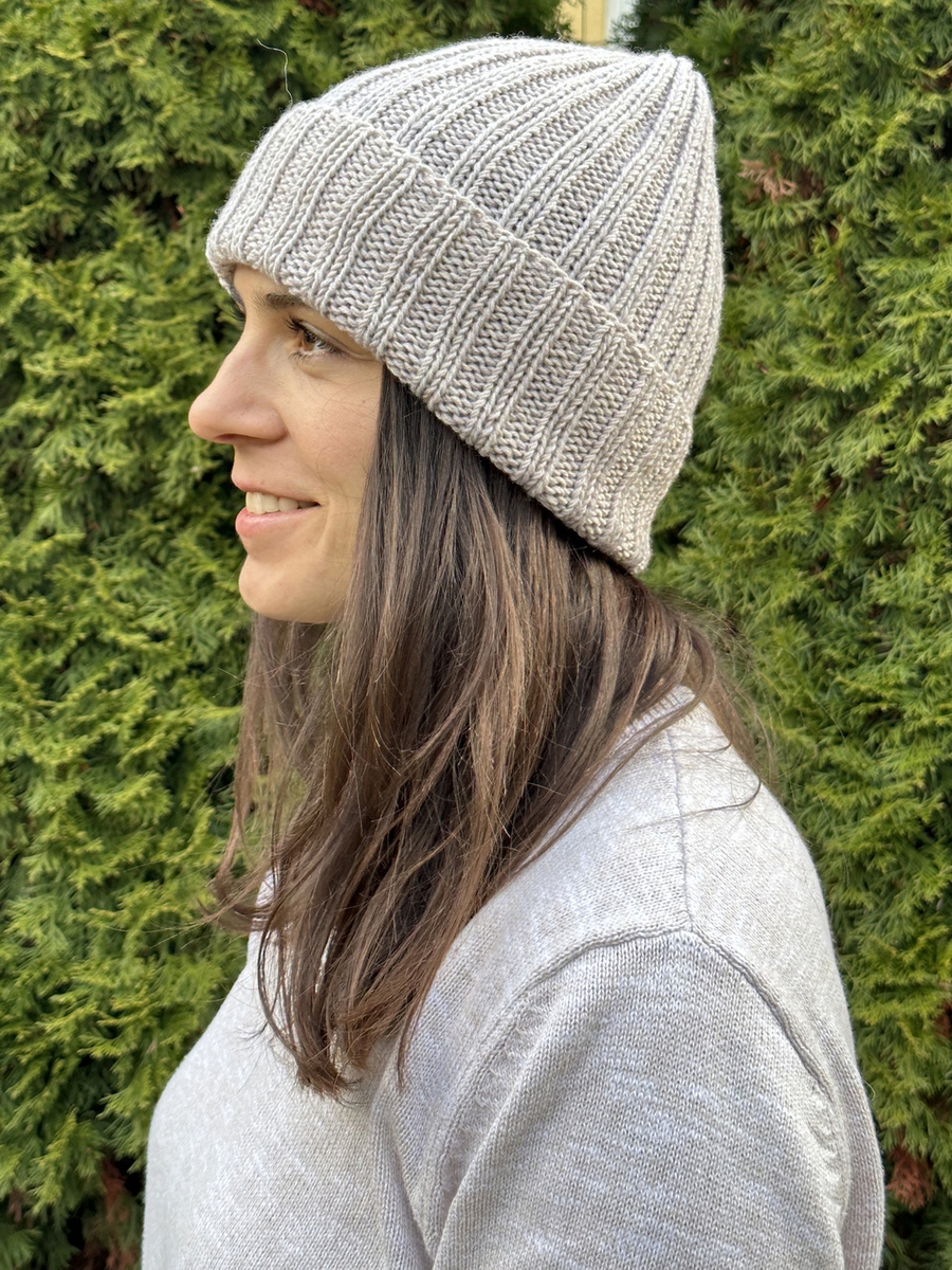 Wywijana czapka merino HELLI 100% Baby Merino 23 Jasny Beż