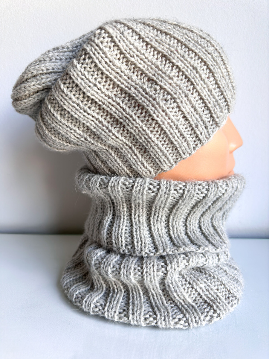 Ręcznie robiony KOMIN 100% Baby Merino 19 Szary 30 cm długości