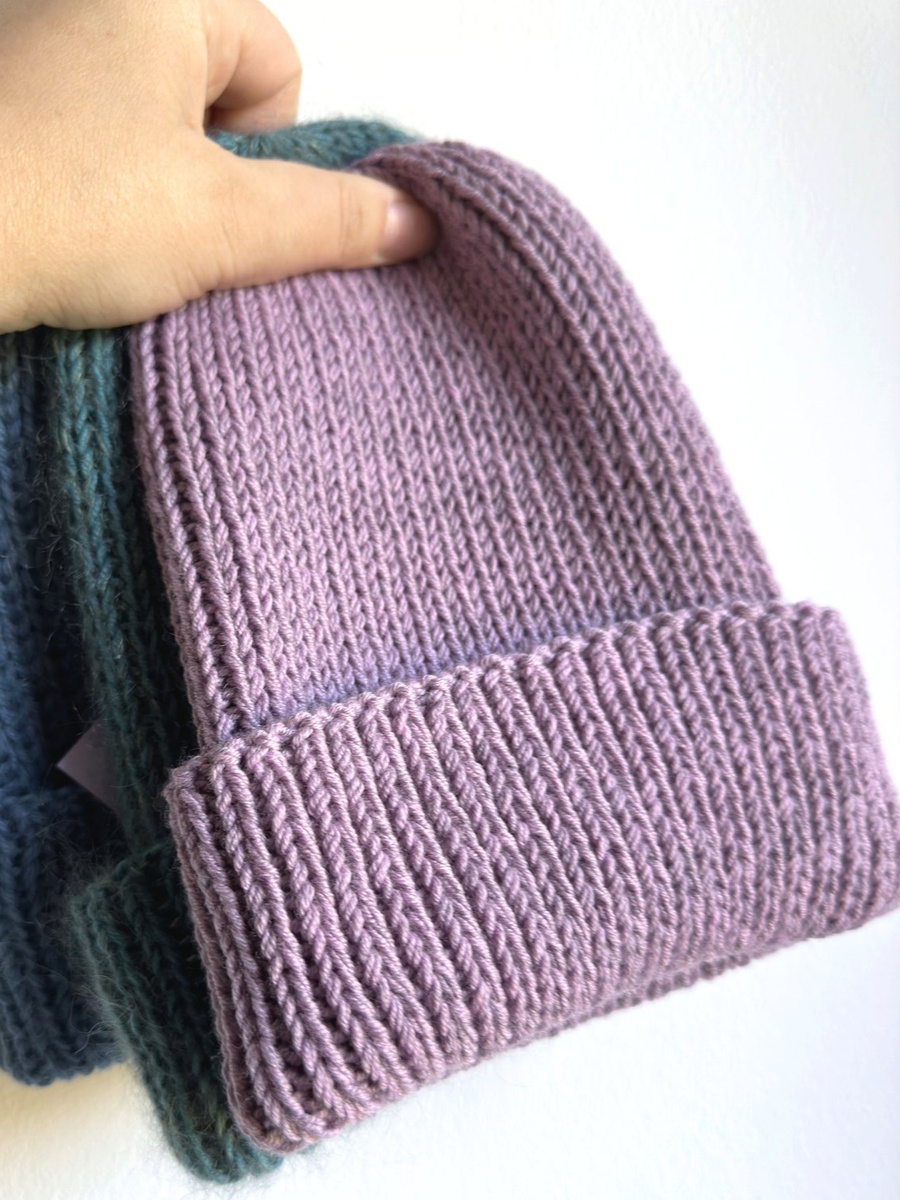 NANA – czapka beanie wywijana z wełny baby merino 39 Fioletowa Orchidea