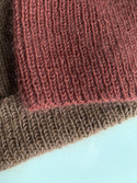 Handgemachte Damenmütze AUREA 100% Baby Merino plus Mohair und Seide 51/36 Bordeaux