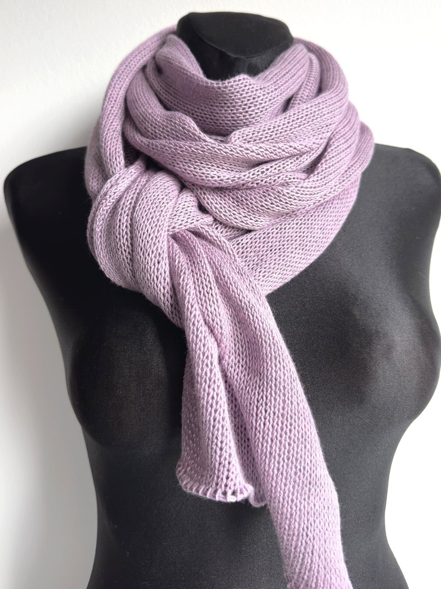 Ciepły i przytulny szal Nitkowe Love 230x35 cm 100% Baby Merino 01 Biały