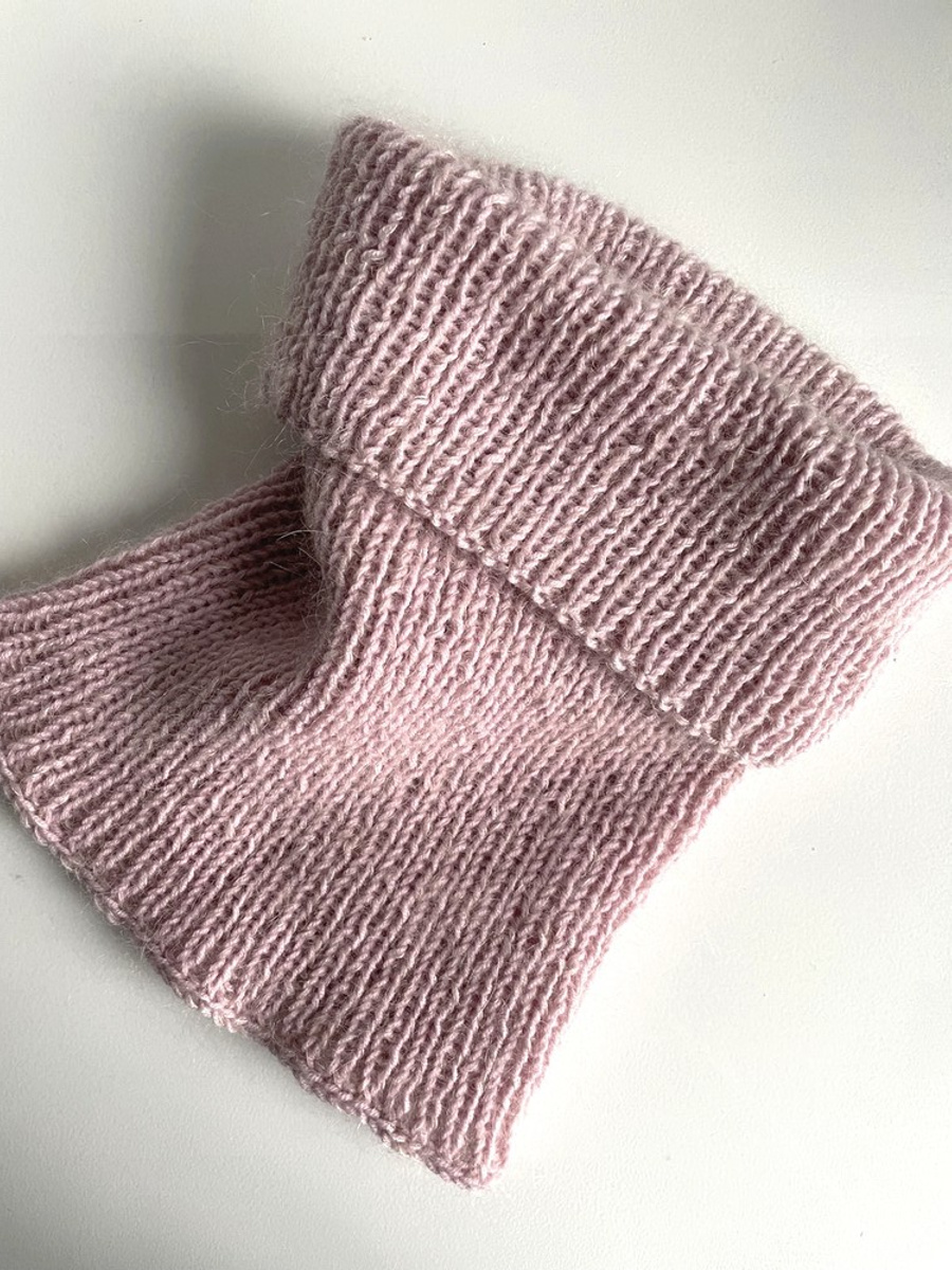 Ręcznie robiony KOMIN AUREA 100% Baby Merino plus moher i jedwab 54/63 Pudrowy róż 35 cm długości