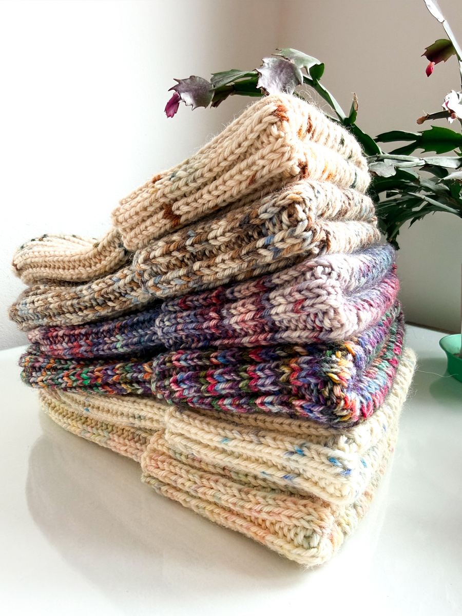 NELLI – ręcznie robiona czapka merino beanie 43 Morwa zimowa