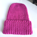 JANKA – gruba czapka zimowa z wełny owczej Nitkowe Love 105 Magenta