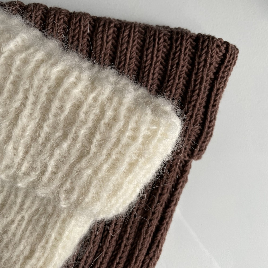 WATA CUKROWA – czapka z alpaki i merynosa damska ręcznie robiona 01 ecru