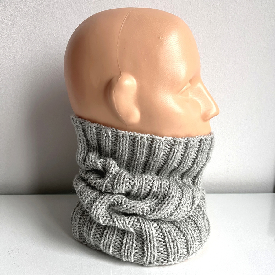 Ręcznie robiony KOMIN HELLI 100% Baby Merino - WYBIERZ KOLOR