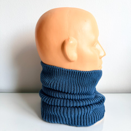 Ręcznie robiony KOMIN VARELLA 100% Baby Merino 38 Oliwka