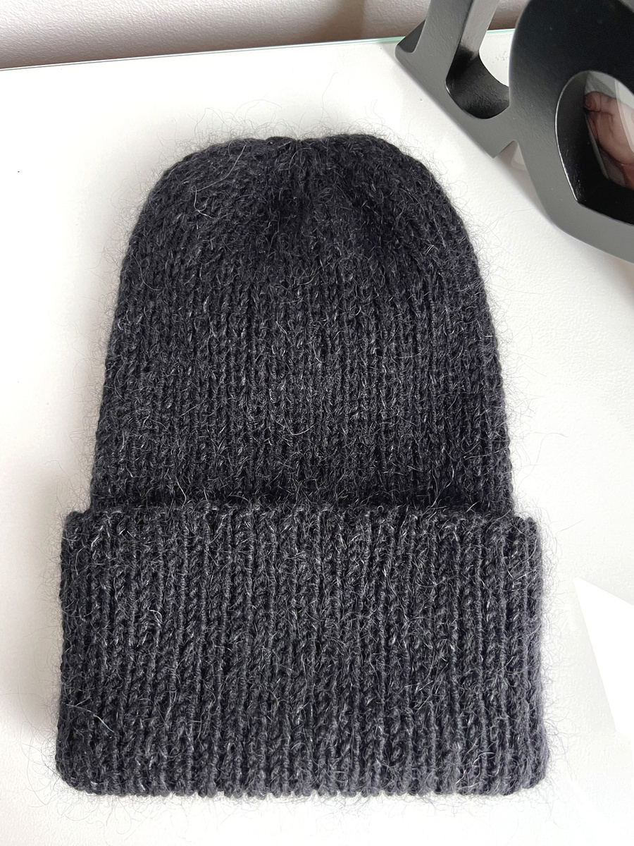 Ręcznie robiona czapka beanie AUREA 100% Baby Merino plus moher i jedwab 21/02 Czarny