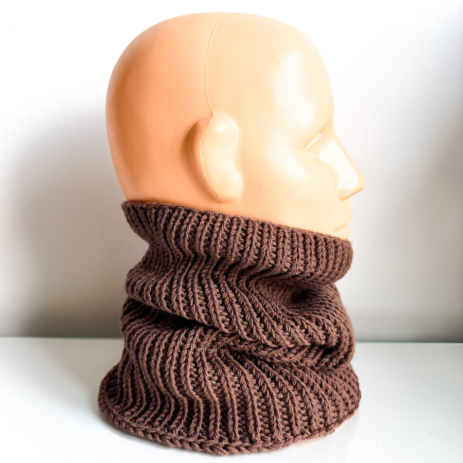 Ręcznie robiony KOMIN NANA 100% Baby Merino 52 Czekolada